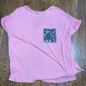 Rayon poly top with side slit with leopard pocket